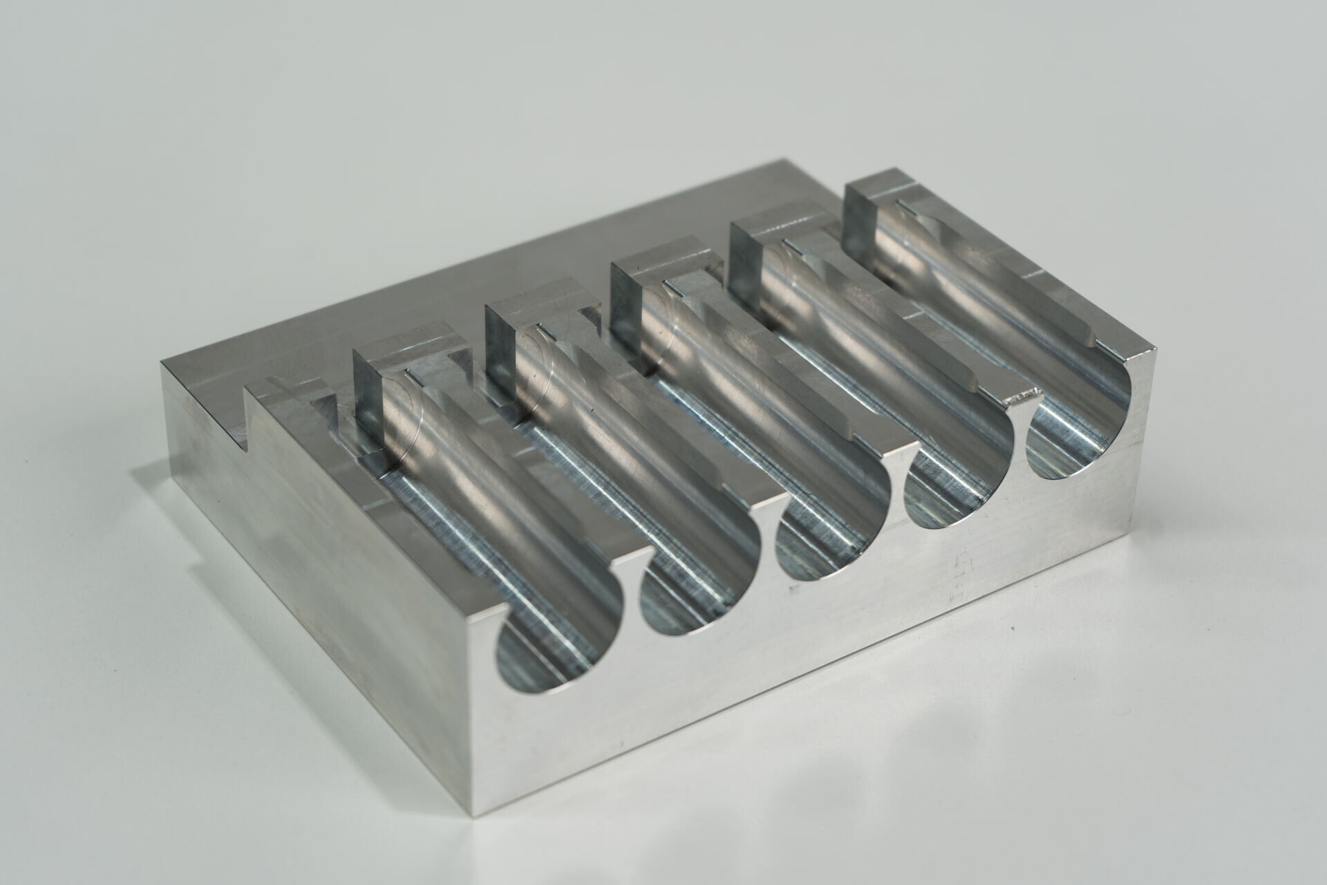 Milled aluminium fixture block